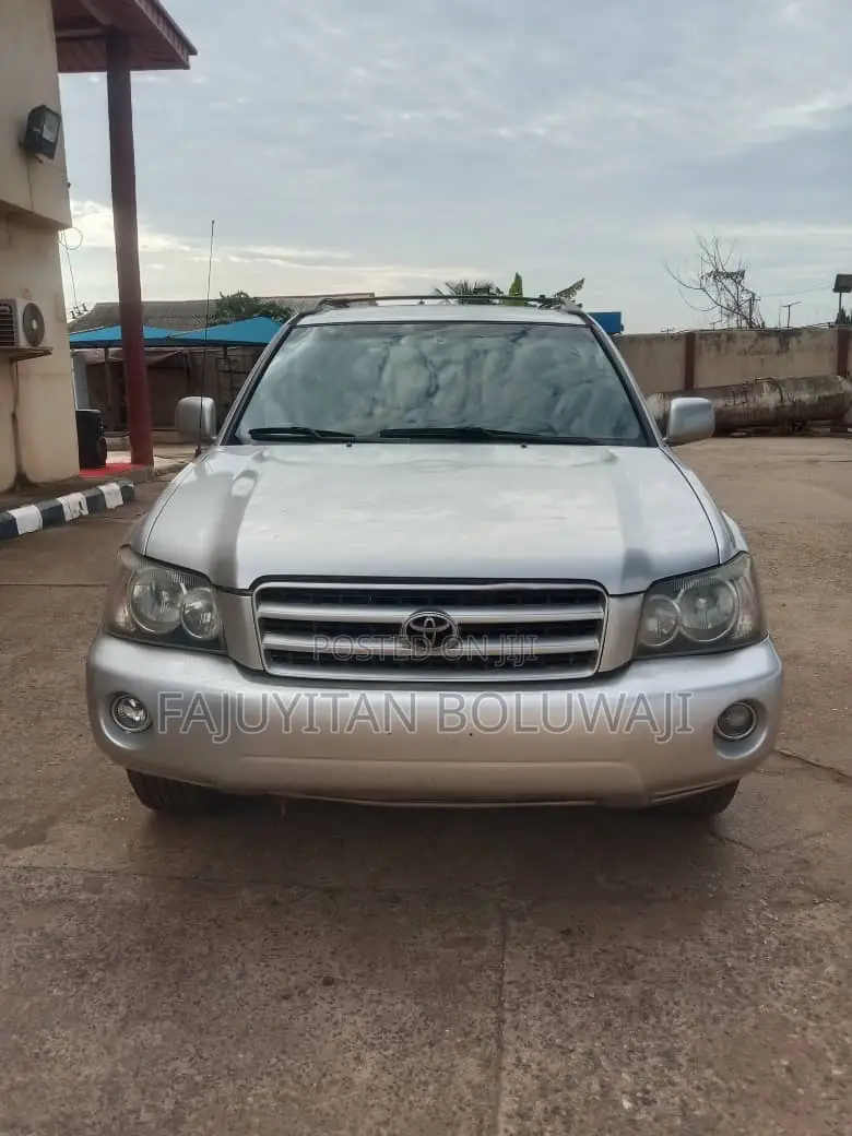 Toyota Highlander Base AWD 2003 Silver