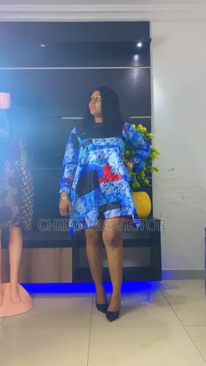 Stunning Looking Ankara Short Gown