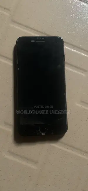 Apple iPhone 7 Plus 32 GB Black