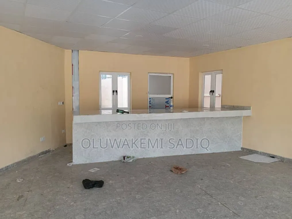 Restaurants or Eatery Space With 2bq