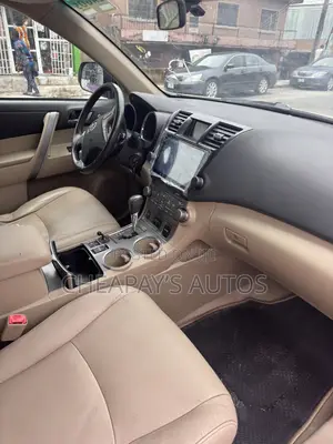 Toyota Highlander Sport 2010 Gold