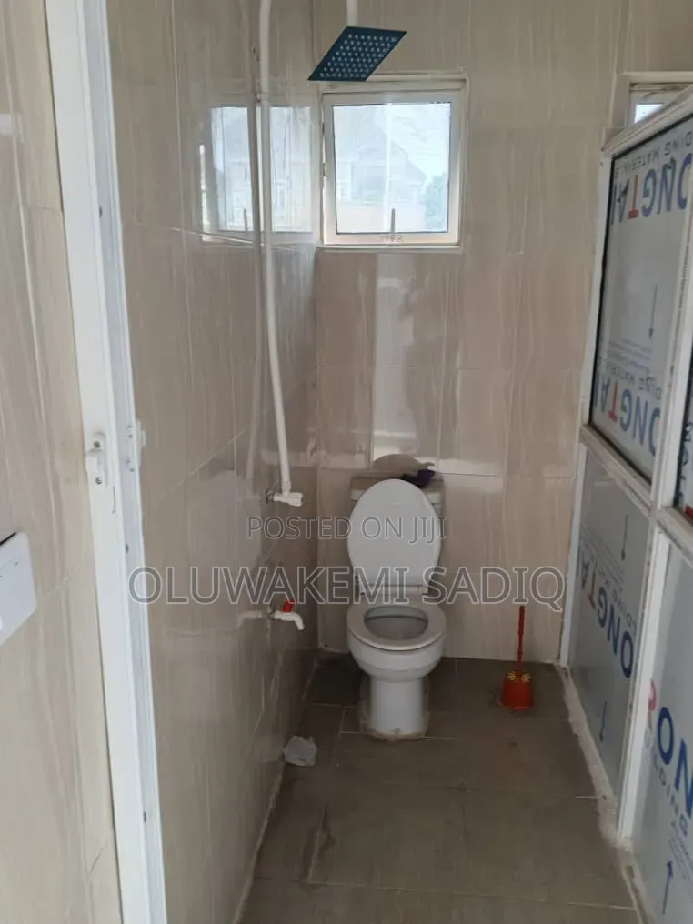 Restaurants or Eatery Space With 2bq