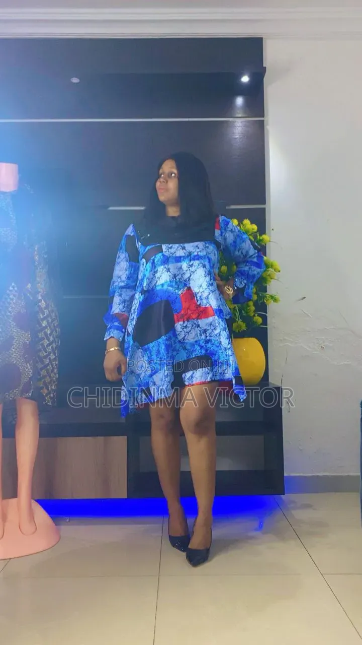 Stunning Looking Ankara Short Gown