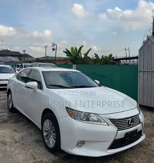 Lexus ES 350 FWD 2015 White