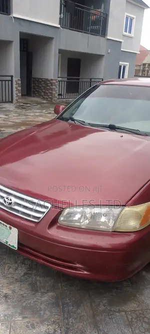 Toyota Camry LE 4dr Sedan (2.2L 4cyl 4A) 2000 Maroon