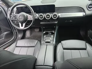 Mercedes-Benz GLB-Class 2020 Silver