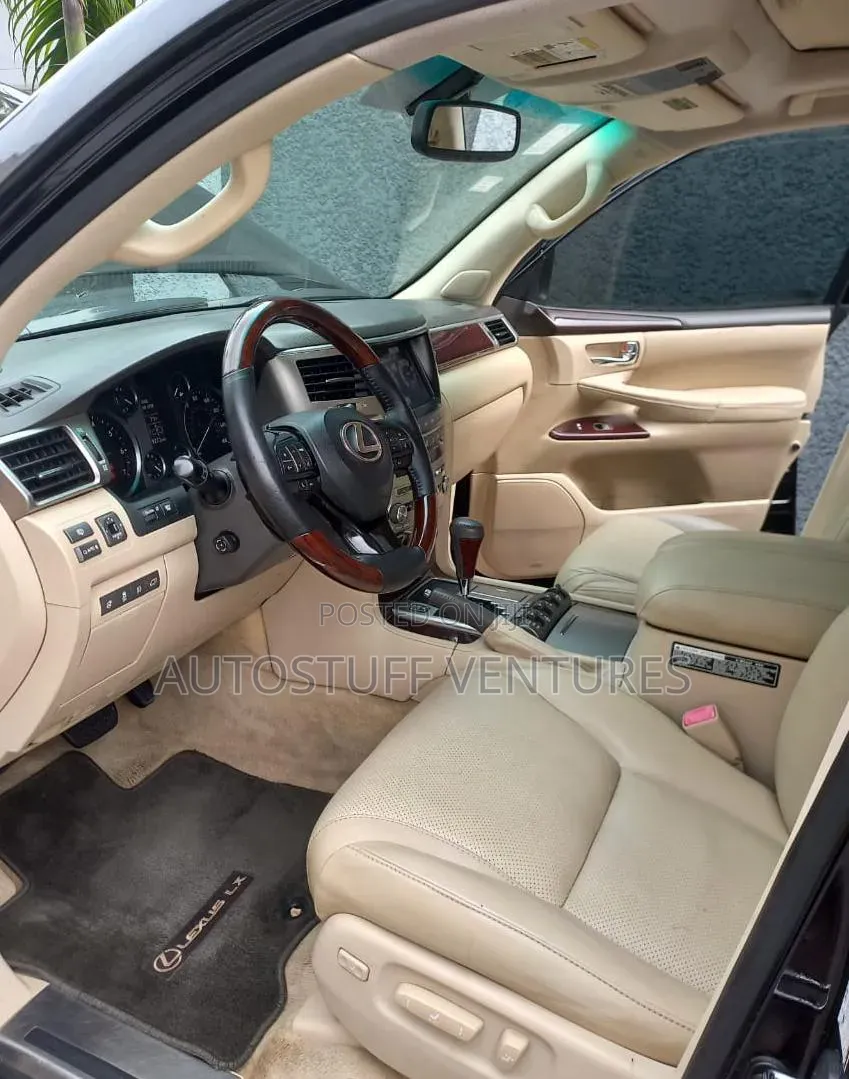 Lexus LX 570 AWD 2014 Black