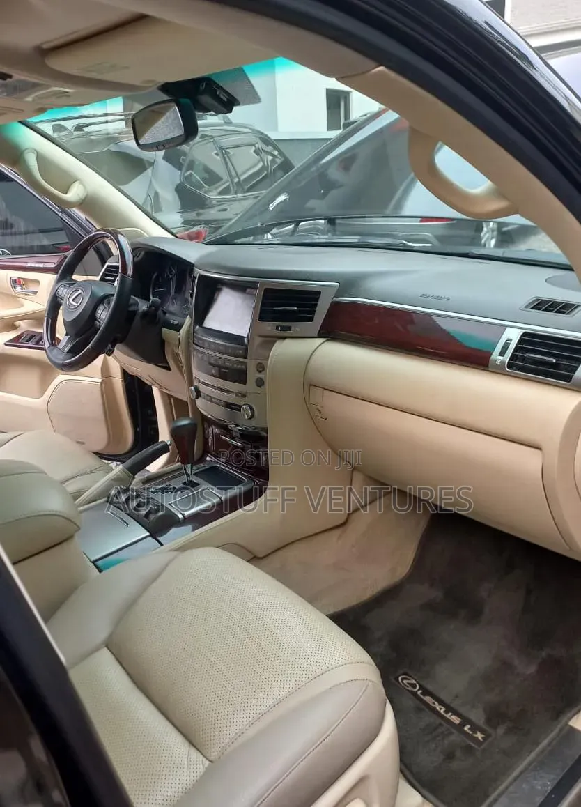 Lexus LX 570 AWD 2014 Black