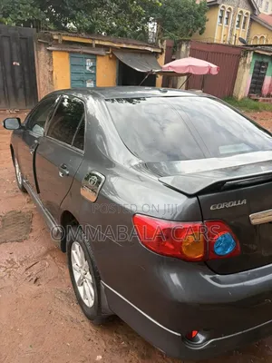 Toyota Corolla 2011 Gray