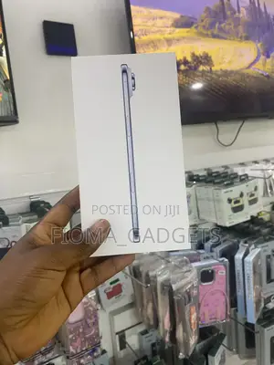 New Apple iPhone Air 256 GB White