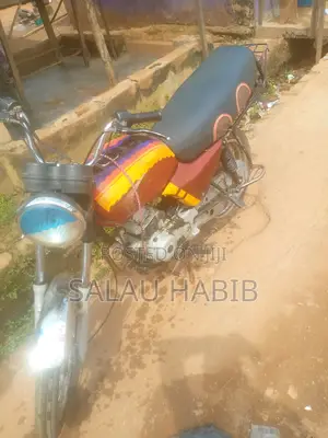 Bajaj Boxer 2022 Red