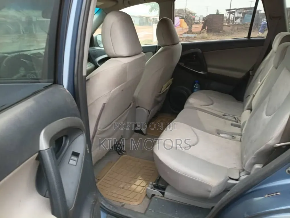 Toyota RAV4 2011 Blue