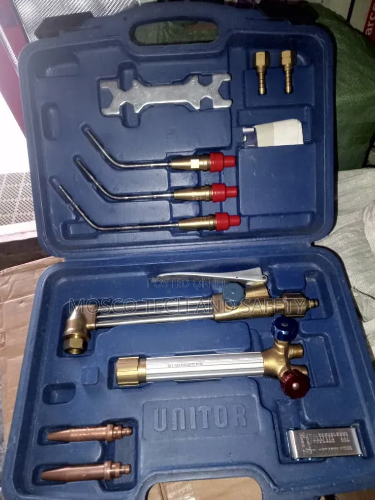 Uniform Cutting Set