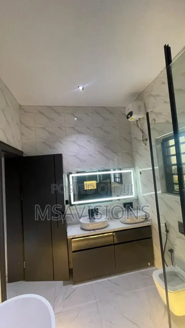 Newly Built Detached 4 Bedroom Modern Duplex