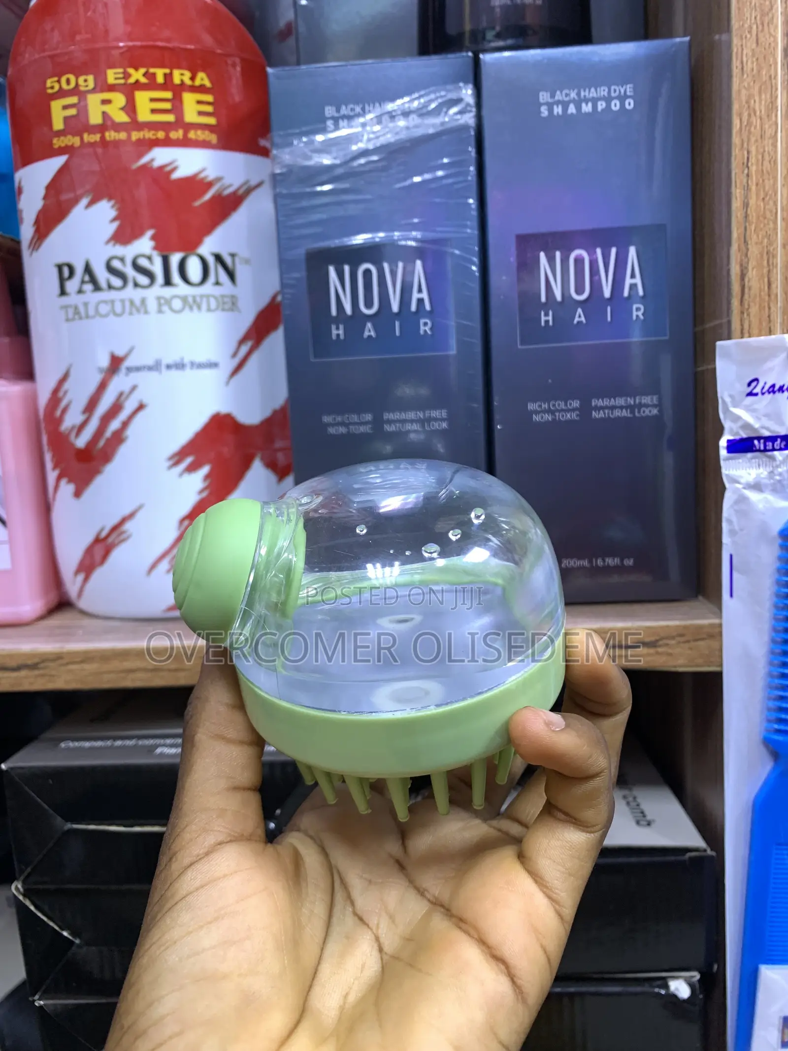 Scalp Massager With Dispenser