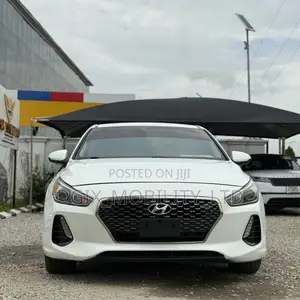 Hyundai Elantra 2018 White