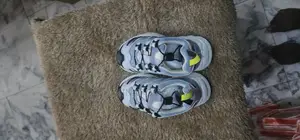 Children Stock Shoes