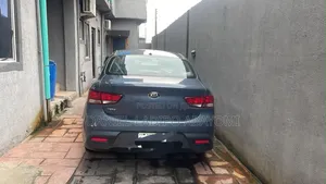 Kia Rio 2020 Gray