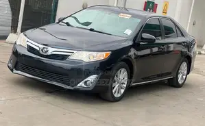 Toyota Camry XLE V6 4dr Sedan (3.5L 6cyl 6A) 2013 Black