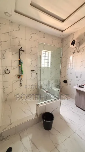 Furnished 5bdrm Duplex in Chevron for rent