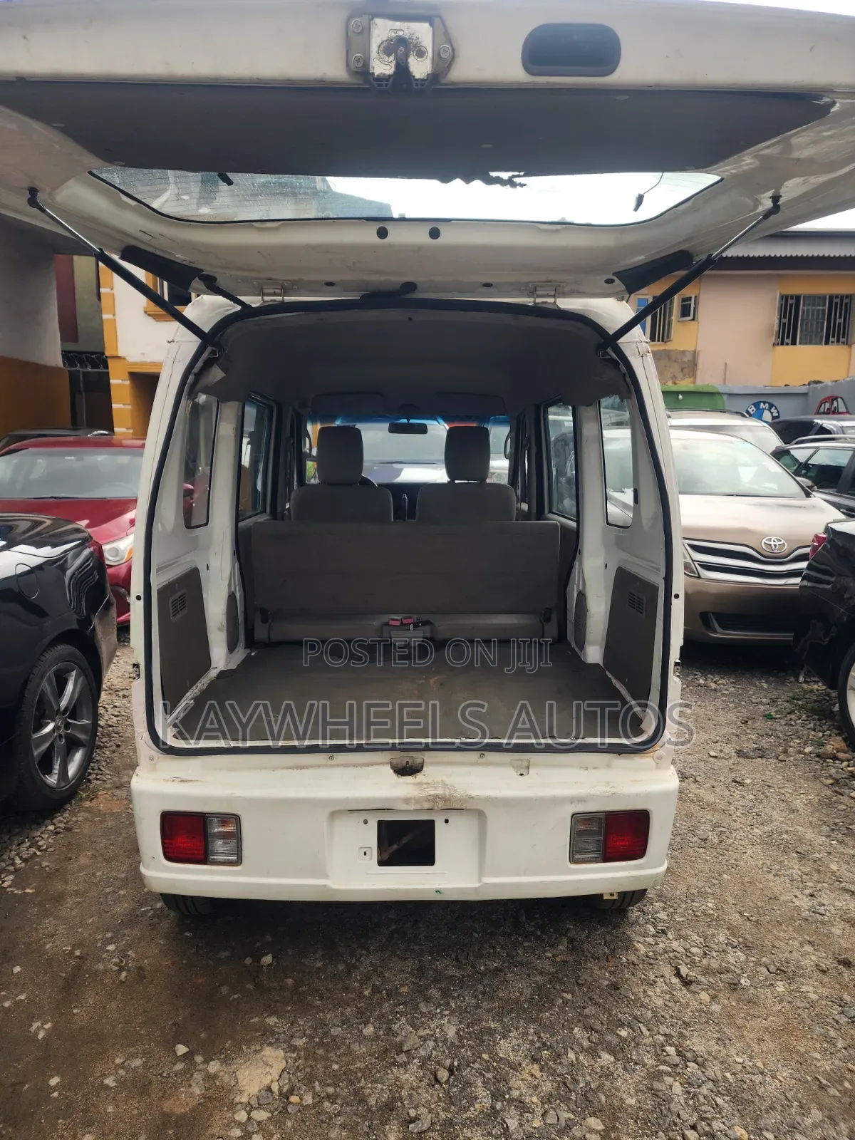 Suzuki Every 2002 White