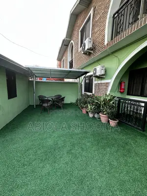 3bedroom Self Compound in Magodo Phase 2 , Lagos Center