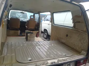 Volkswagen Transporter 2000 White