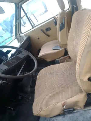 Volkswagen Transporter 2000 White