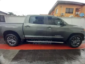 Toyota Tundra 2020 Gray