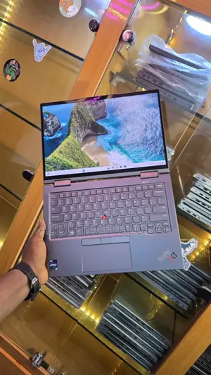 Laptop Lenovo ThinkPad X1 Yoga Gen 8 32GB Intel Core i7 SSD 512GB