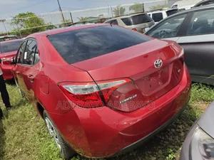 Toyota Corolla 2015 Red