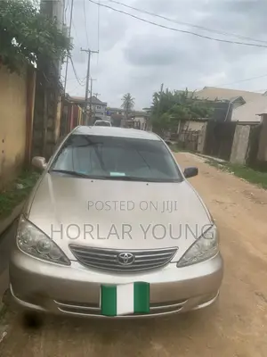 Toyota Camry 2006 Gold