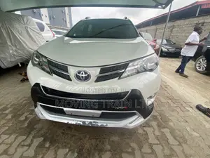 Toyota RAV4 Limited 4dr SUV AWD (2.5L 4cyl 6A) 2014 White