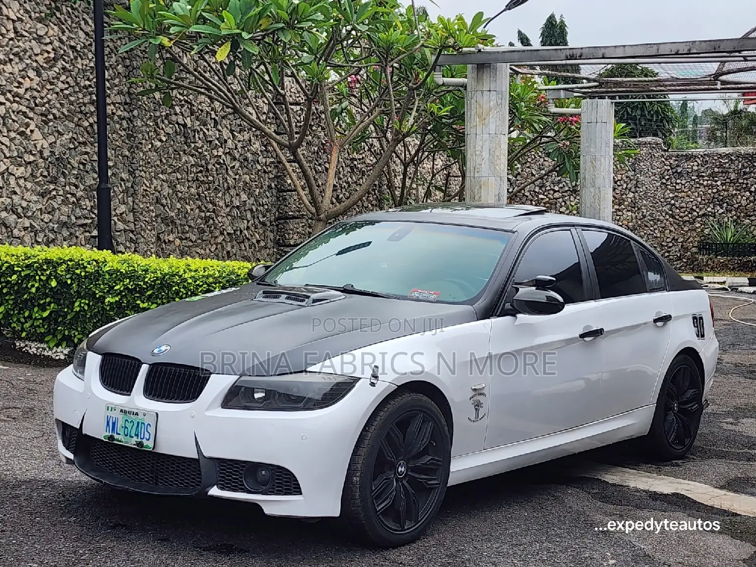 BMW 328i 2009 Off white
