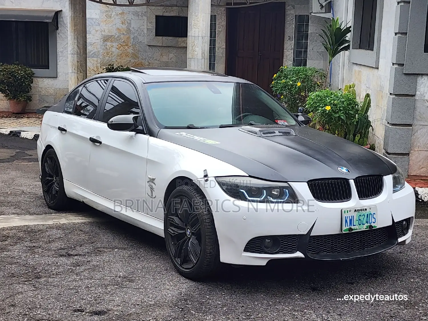 BMW 328i 2009 Off white