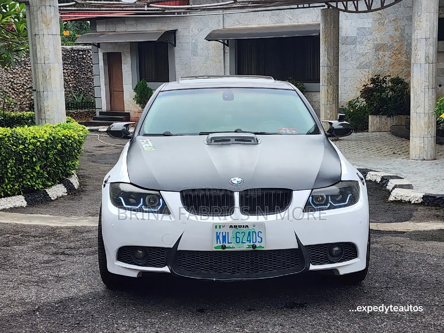 BMW 328i 2009 Off white