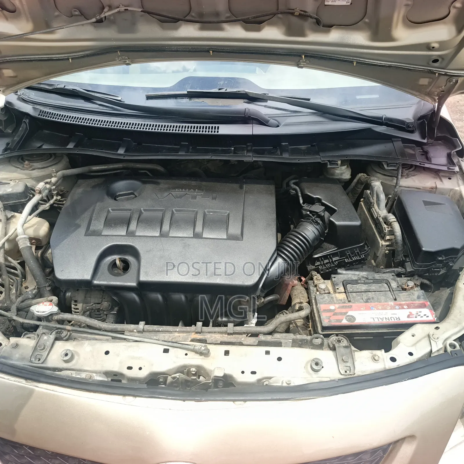 Toyota Corolla 2011 Gold