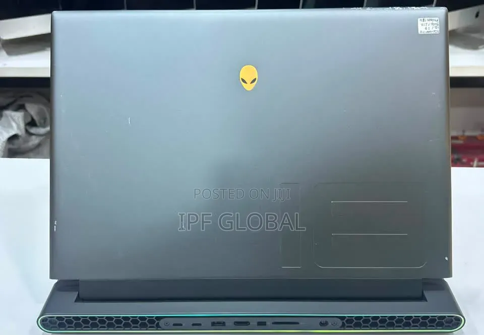 Laptop Dell Allienware M18 R1 32GB Intel Core i9 SSD 1T