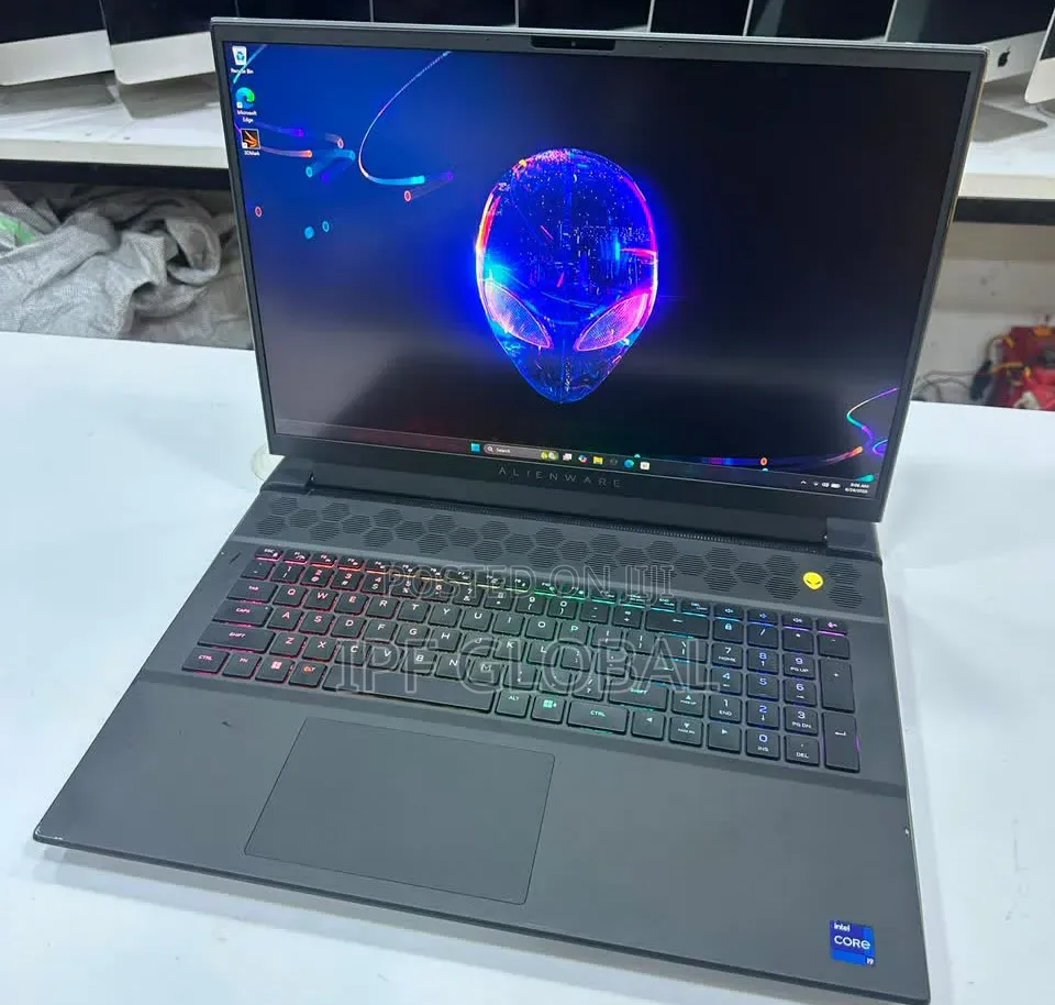 Laptop Dell Allienware M18 R1 32GB Intel Core i9 SSD 1T