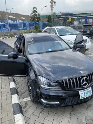 Mercedes-Benz C300 Luxury 4Matic Sedan AWD (3.0L 6cyl 7A) 2012 Black