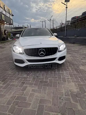 Mercedes-Benz C300 Sport 4Matic Sedan AWD (2.0L 4cyll 7A) 2016 White