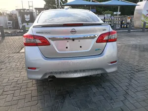 Nissan Sentra SR 2013 Silver