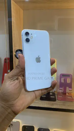 Apple iPhone 11 64 GB White