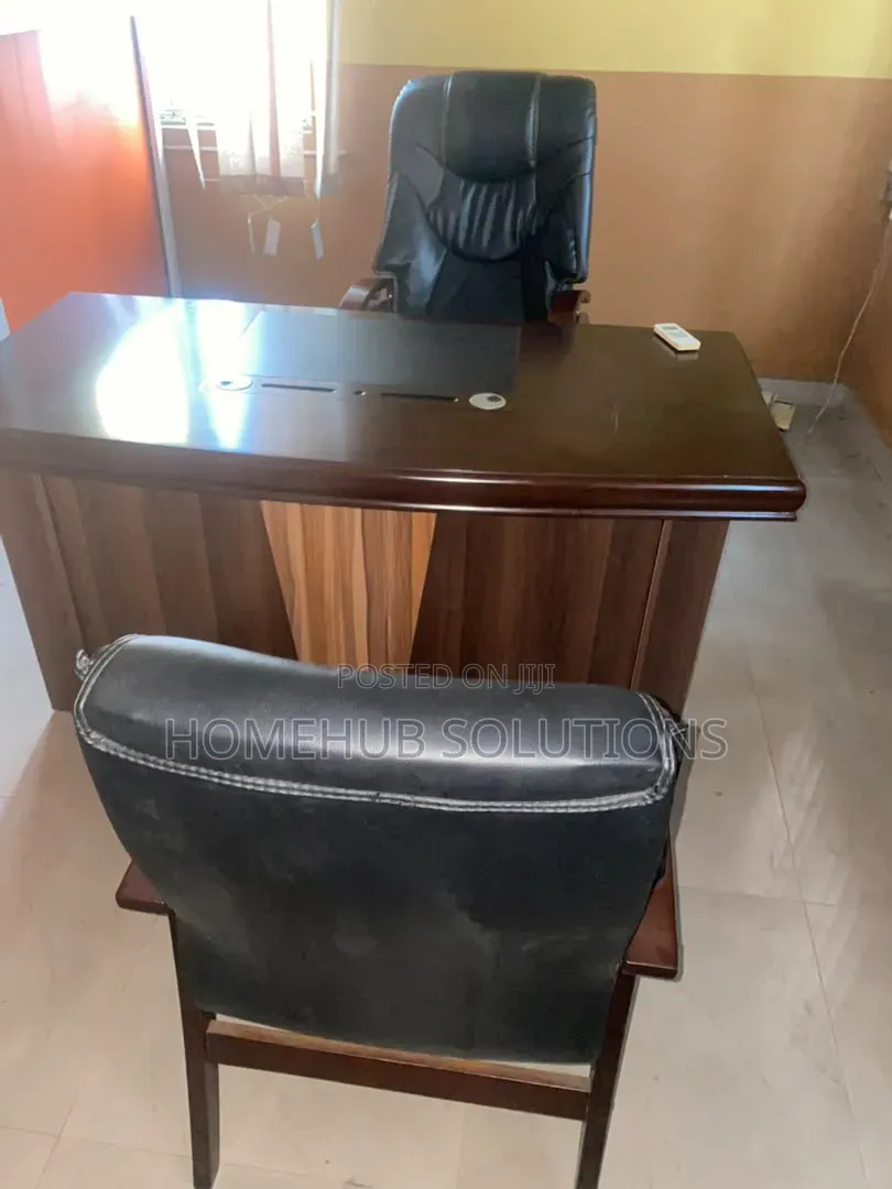 Executive Boss Office Table and Two Chairs