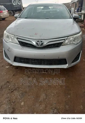 Toyota Camry 2012 Silver