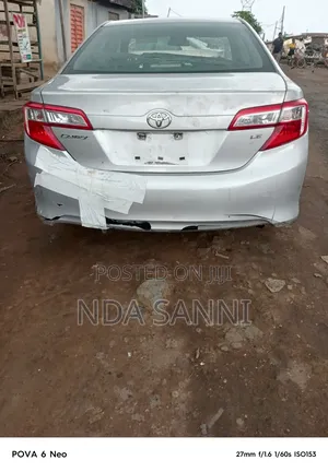 Toyota Camry 2012 Silver
