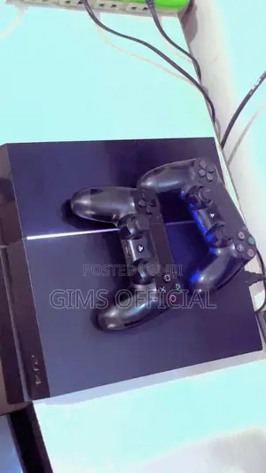Ps4 Slim 5 Games With 2 Controllers and Accessories