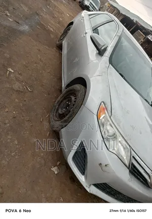 Toyota Camry 2012 Silver