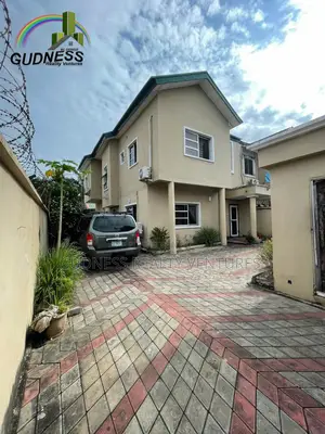 4bdrm Duplex in Lekki Phase 1 for sale