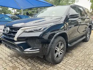 Toyota Fortuner 4.0 AWD 2022 Black